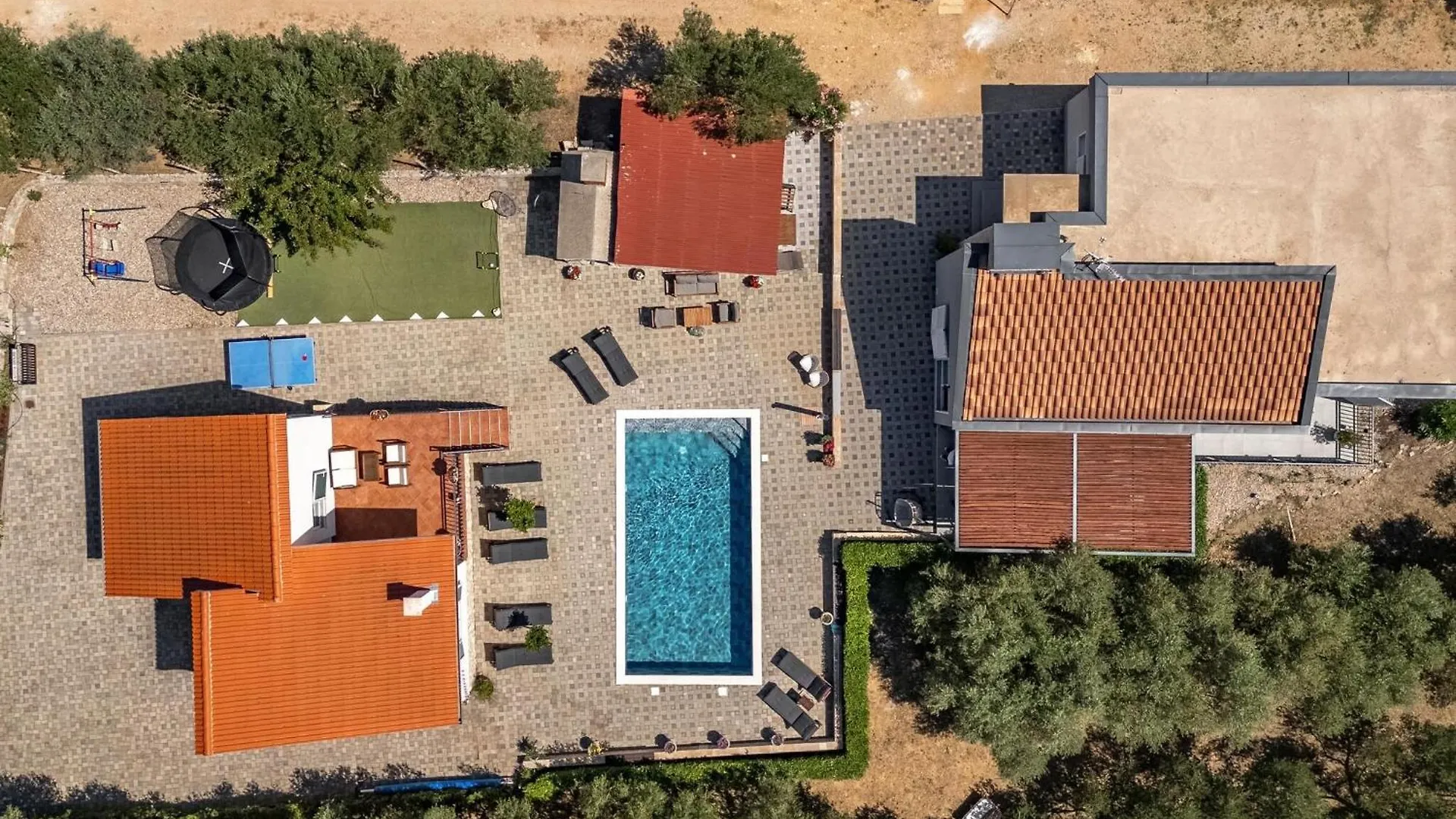 Countryside Villa In Polaca With Private Pool